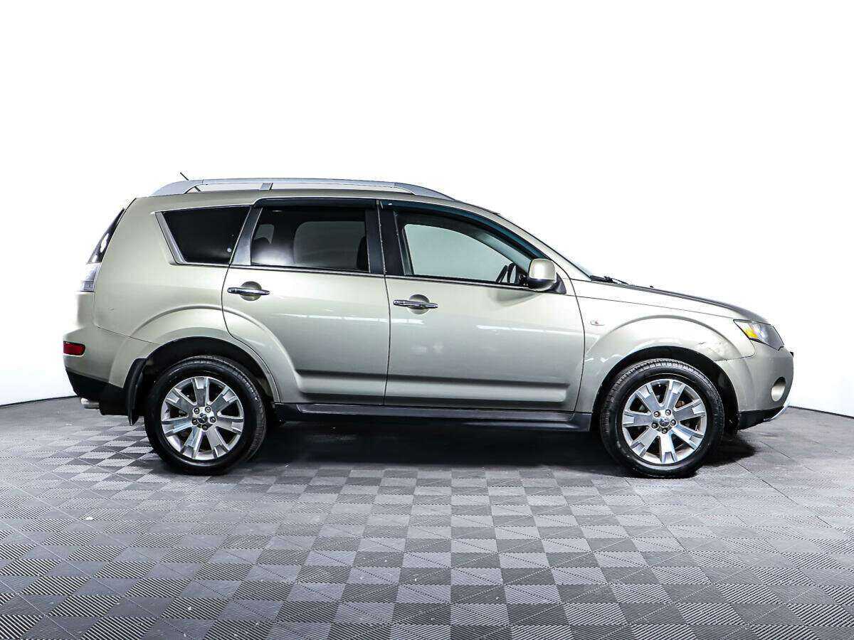 Mitsubishi Outlander с пробегом — 2008 год. Фото: #3