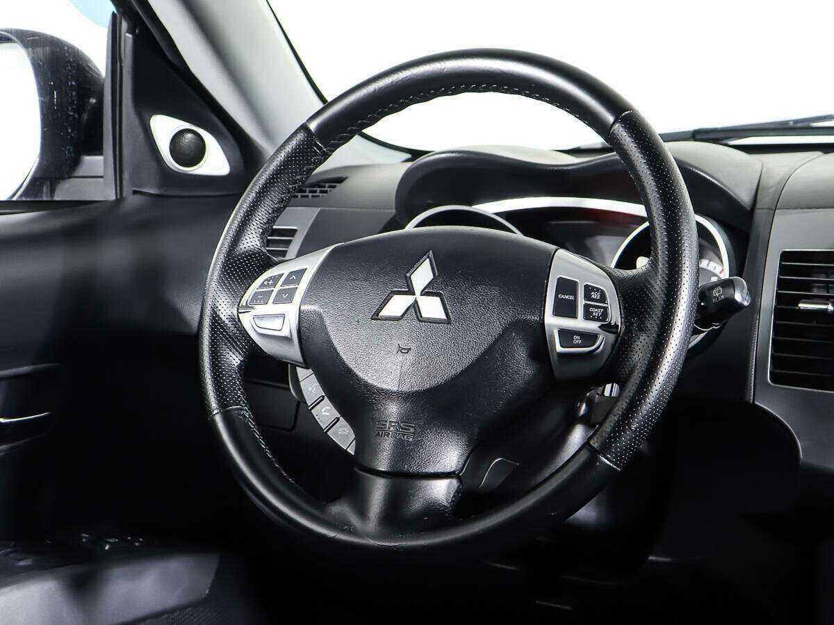 Mitsubishi Outlander с пробегом — 2008 год. Фото: #14