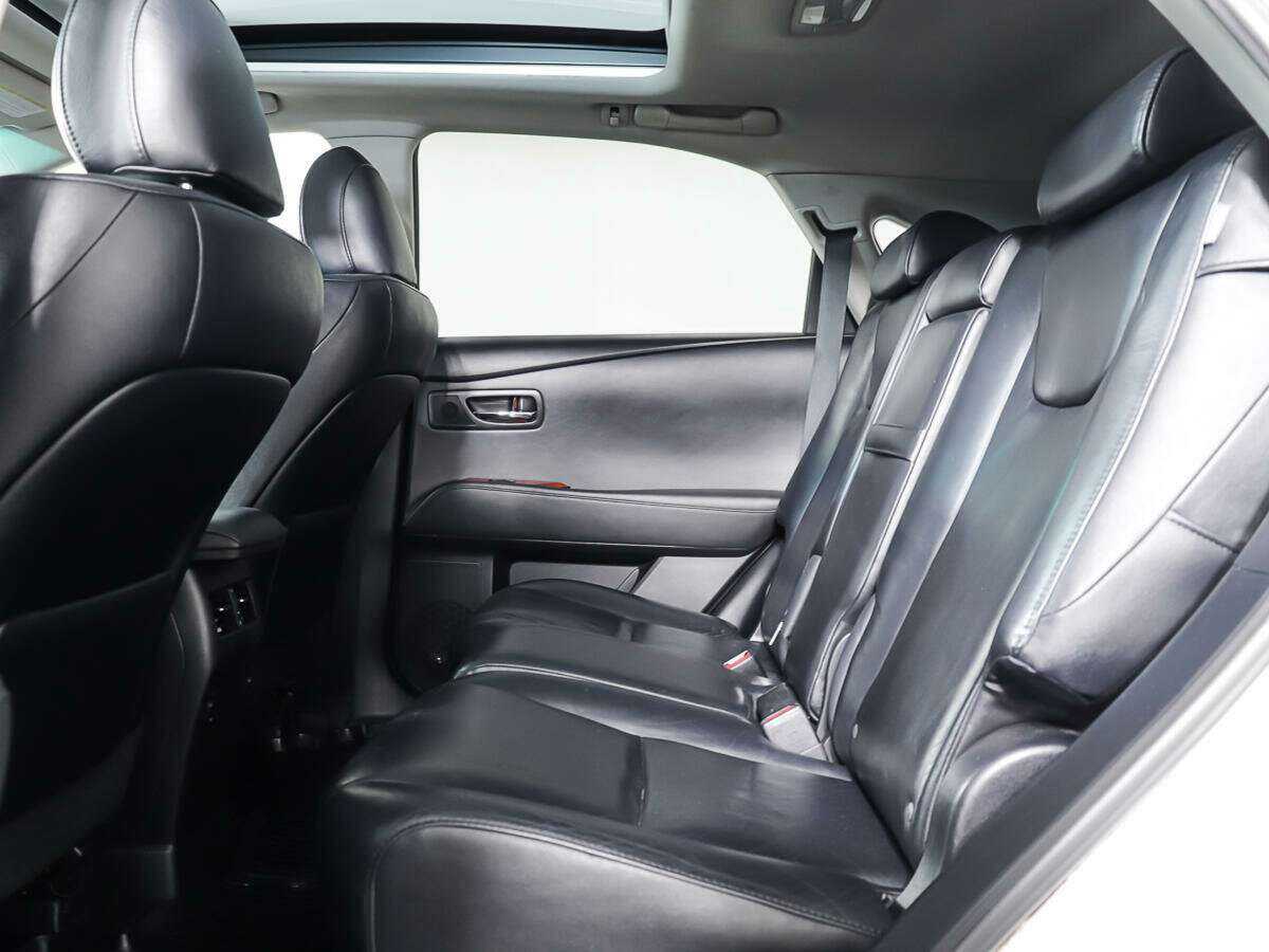 Lexus RX с пробегом — 2011 год. Фото: #9