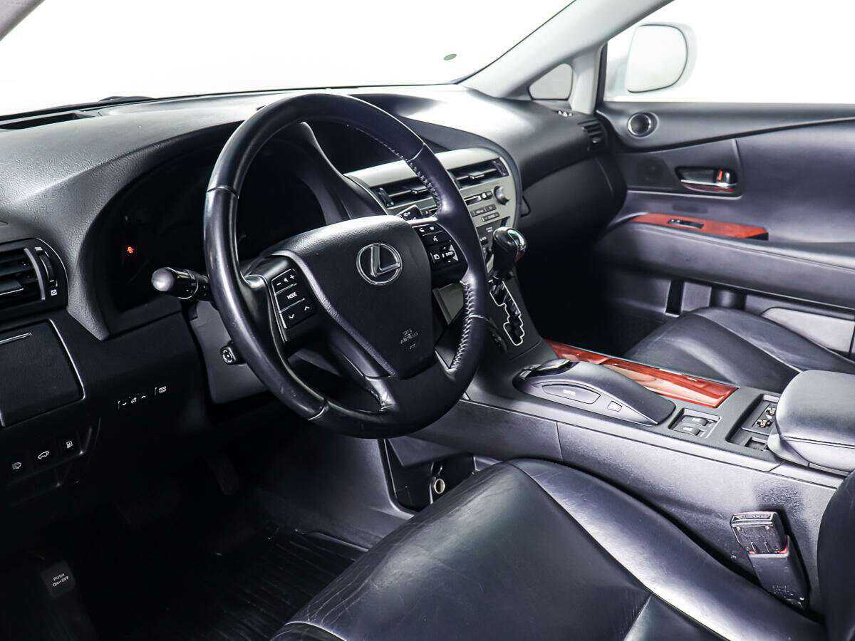 Lexus RX с пробегом — 2011 год. Фото: #12