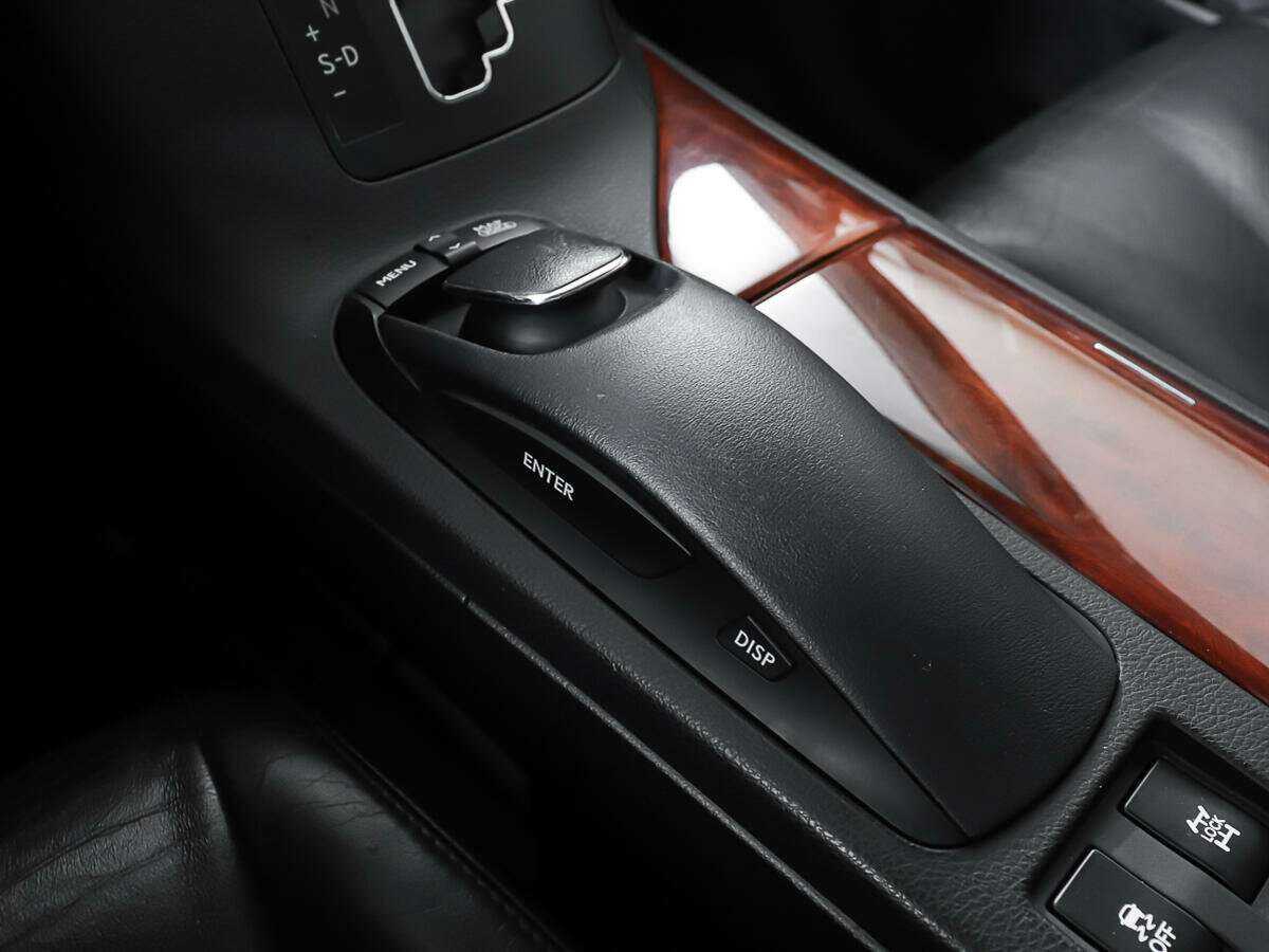 Lexus RX с пробегом — 2011 год. Фото: #18