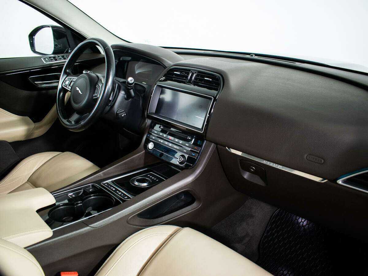 Jaguar F-Pace с пробегом — 2017 год. Фото: #6