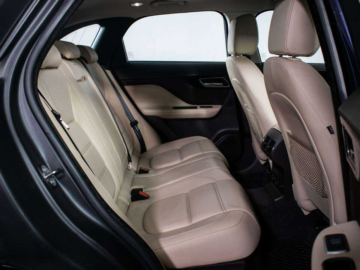 Jaguar F-Pace с пробегом — 2017 год. Фото: #7