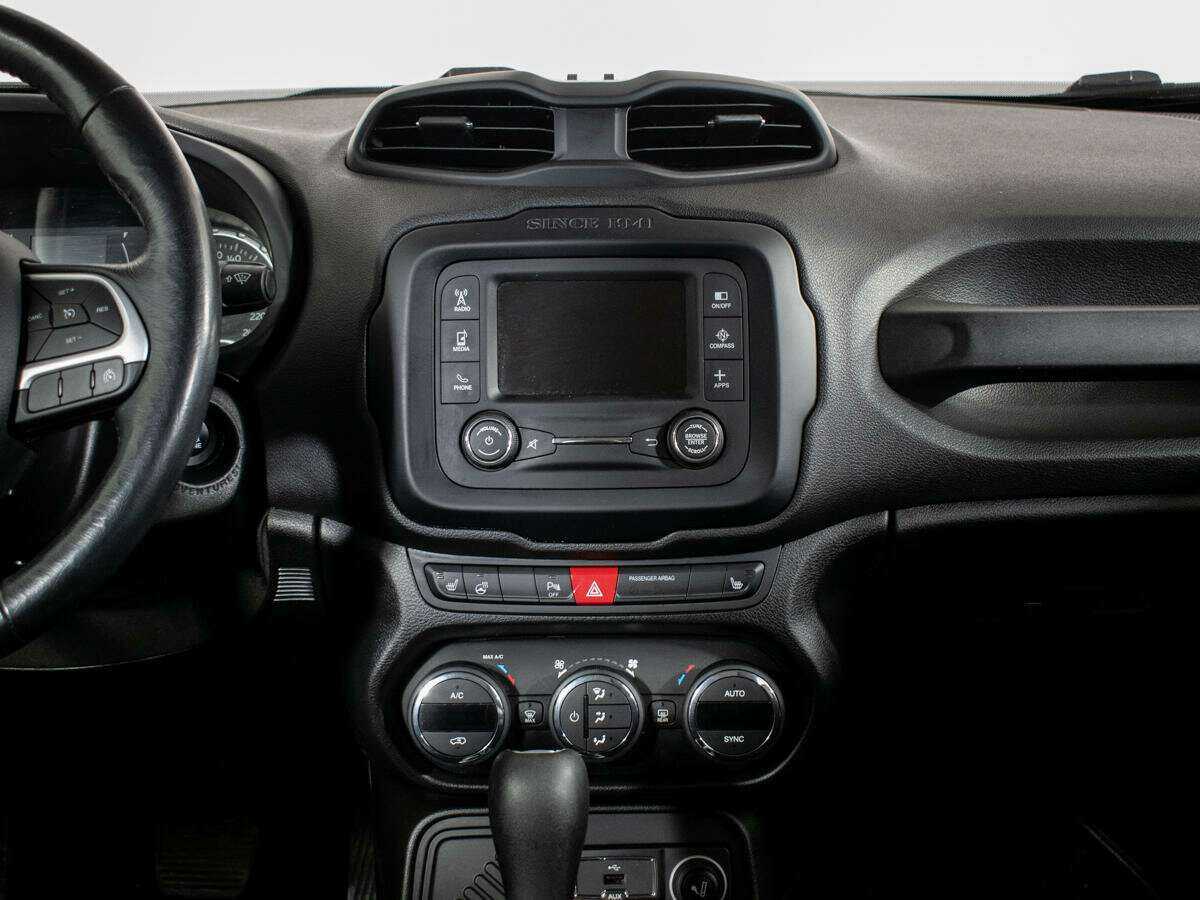 Jeep Renegade с пробегом — 2017 год. Фото: #10