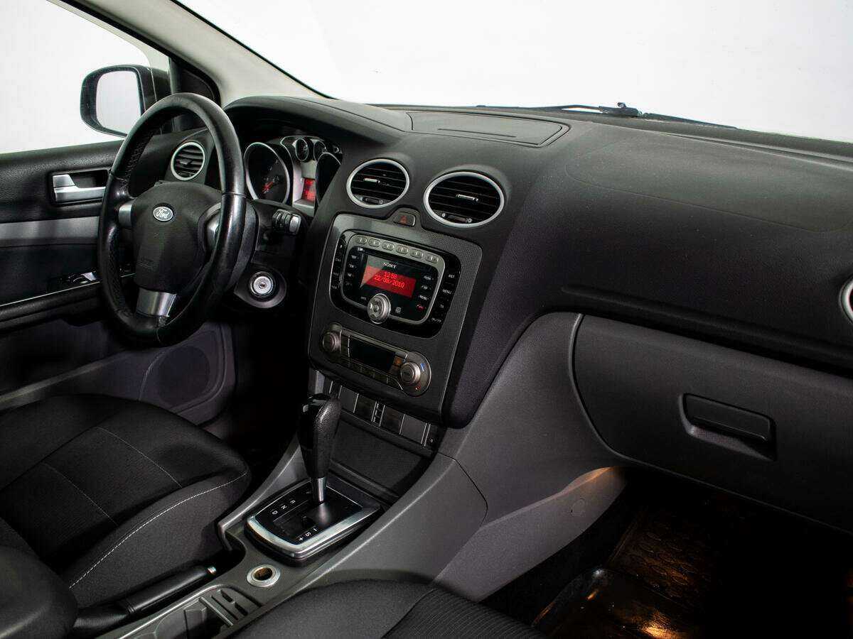 Ford Focus с пробегом — 2010 год. Фото: #6