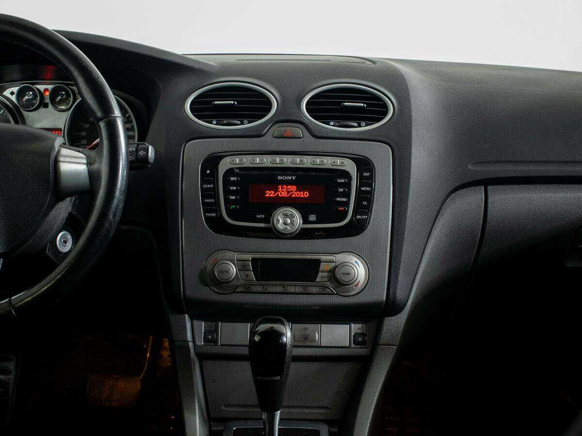 Ford Focus с пробегом — 2010 год. Фото: #8
