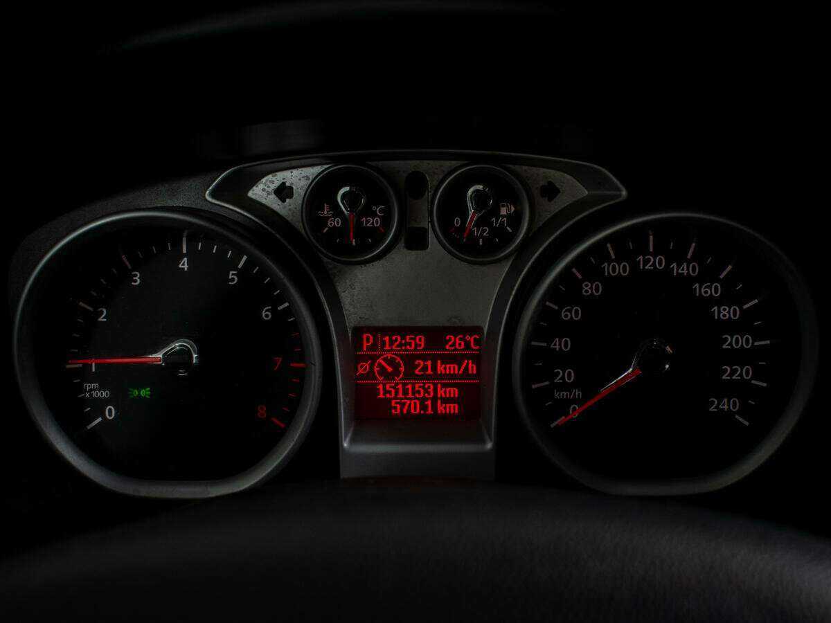 Ford Focus с пробегом — 2010 год. Фото: #9