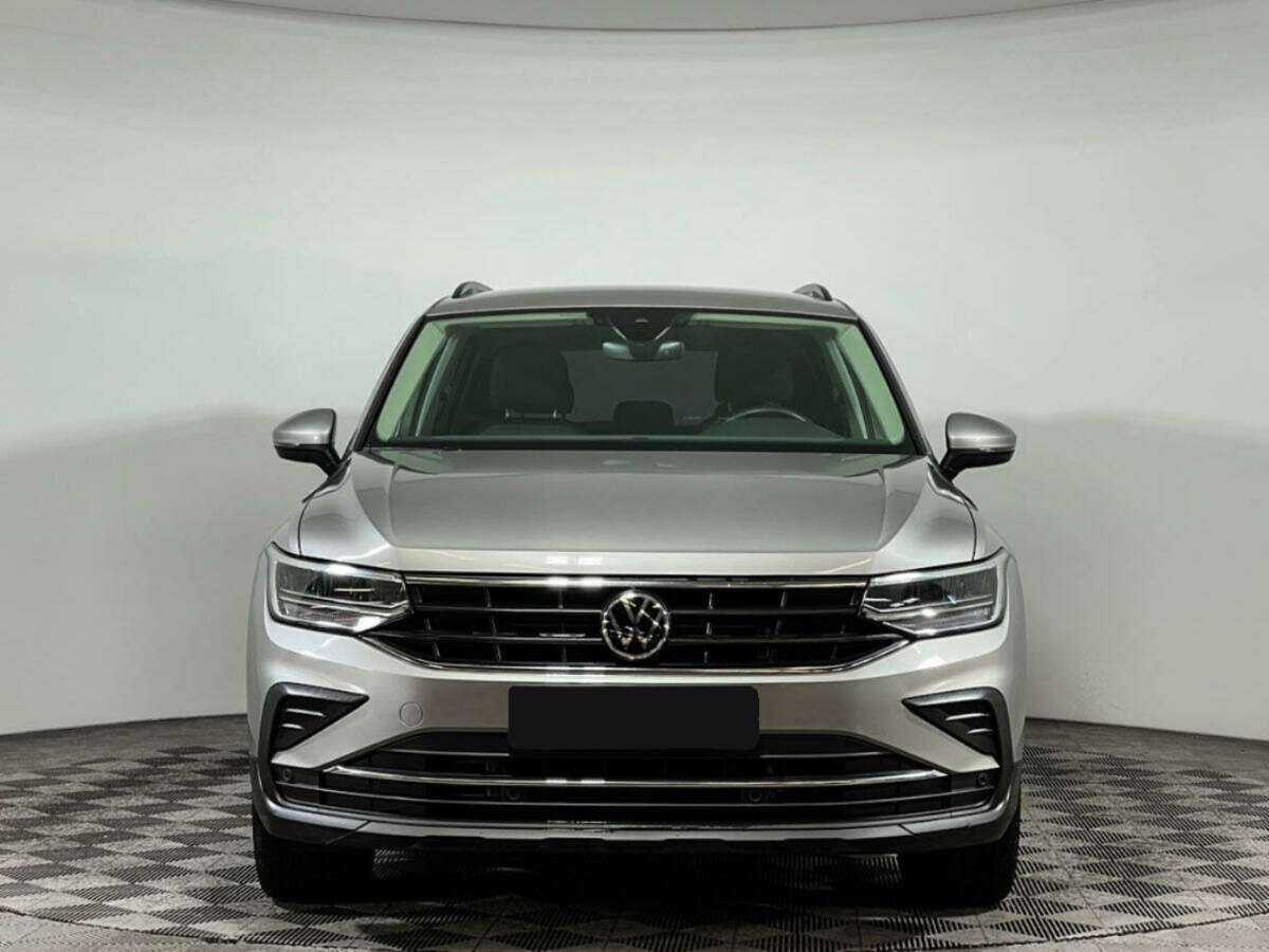 Volkswagen Tiguan с пробегом — 2021 год. Фото: #1