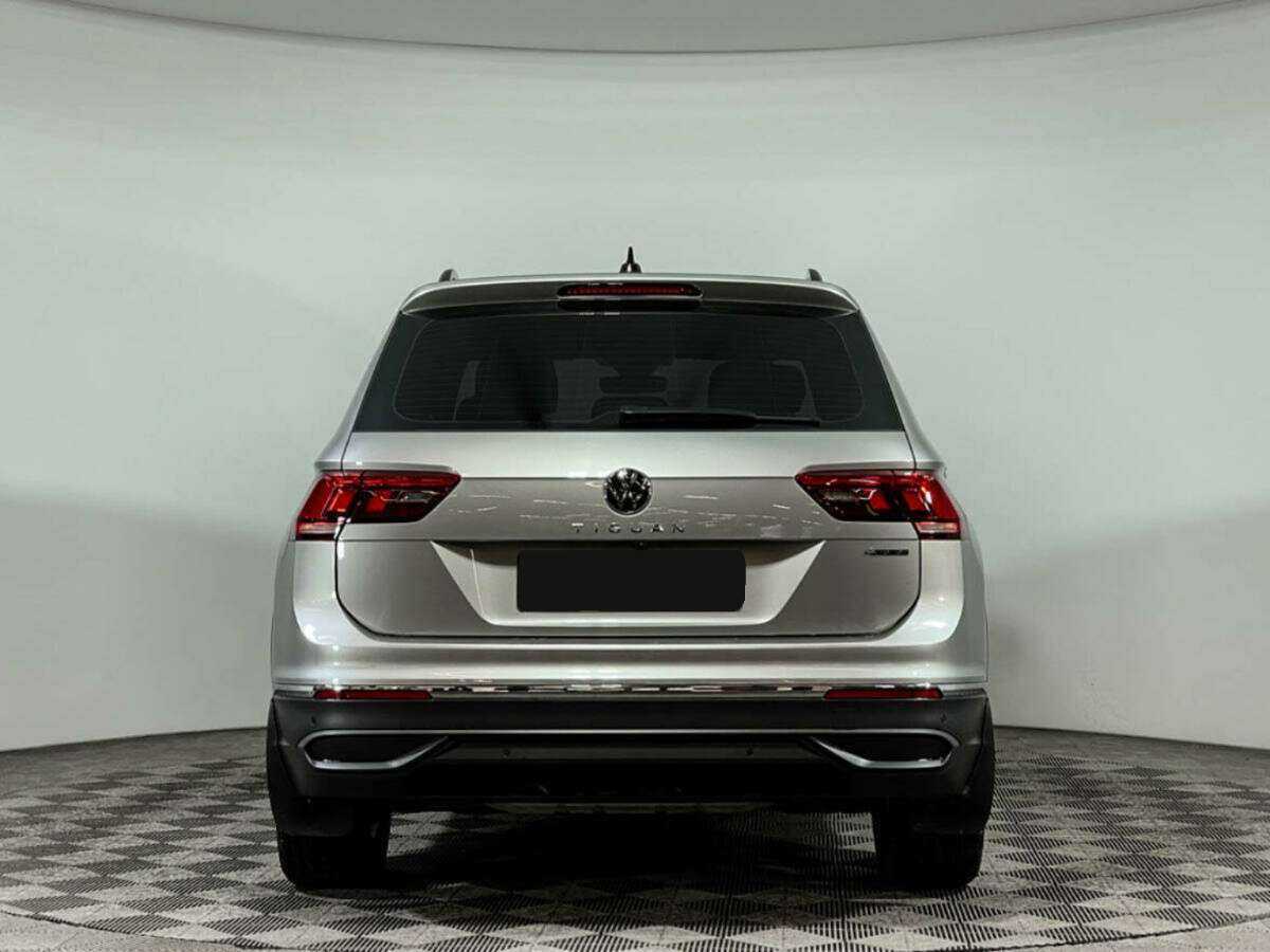 Volkswagen Tiguan с пробегом — 2021 год. Фото: #4