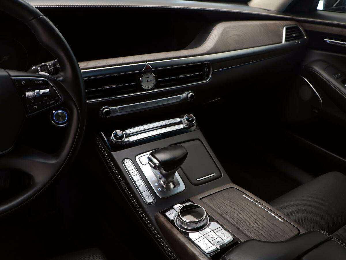 Genesis G90 с пробегом — 2019 год. Фото: #17