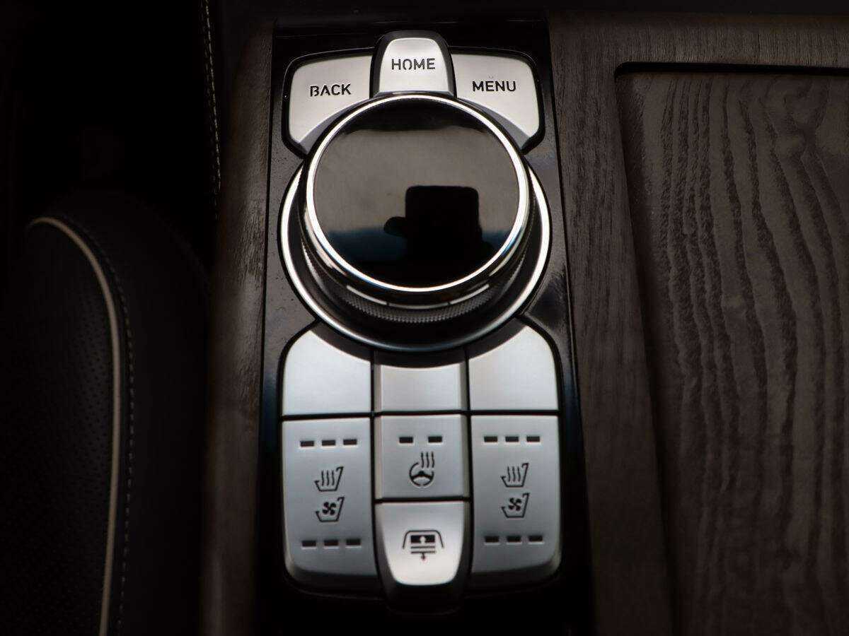 Genesis G90 с пробегом — 2019 год. Фото: #18