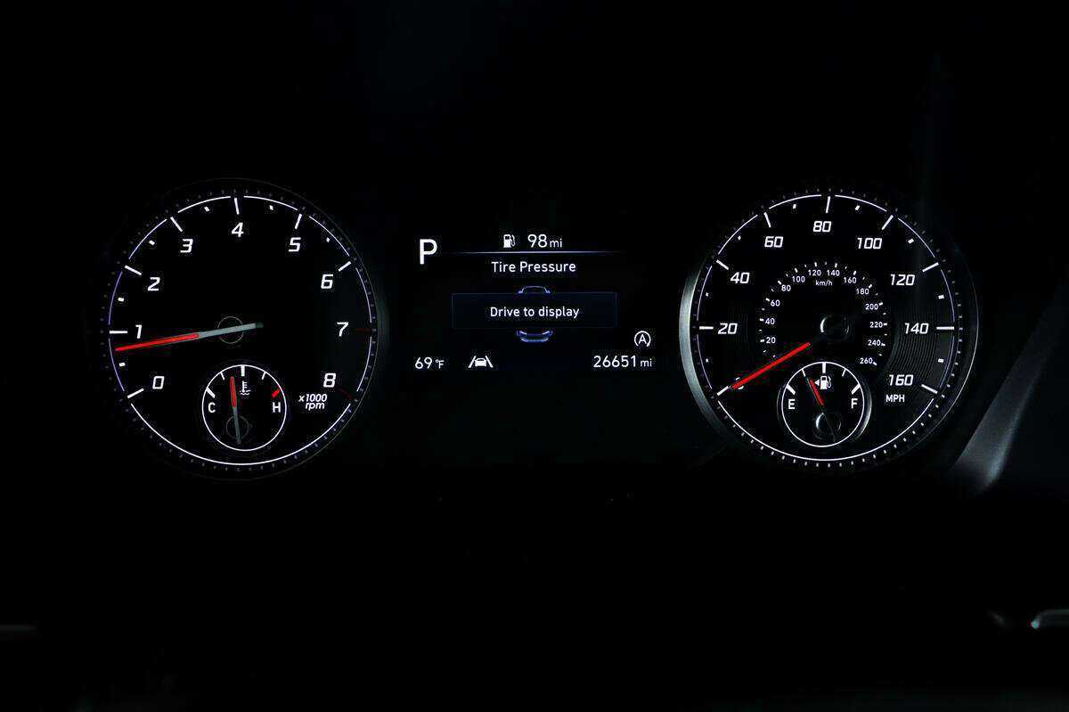 Hyundai Santa Fe с пробегом — 2021 год. Фото: #9