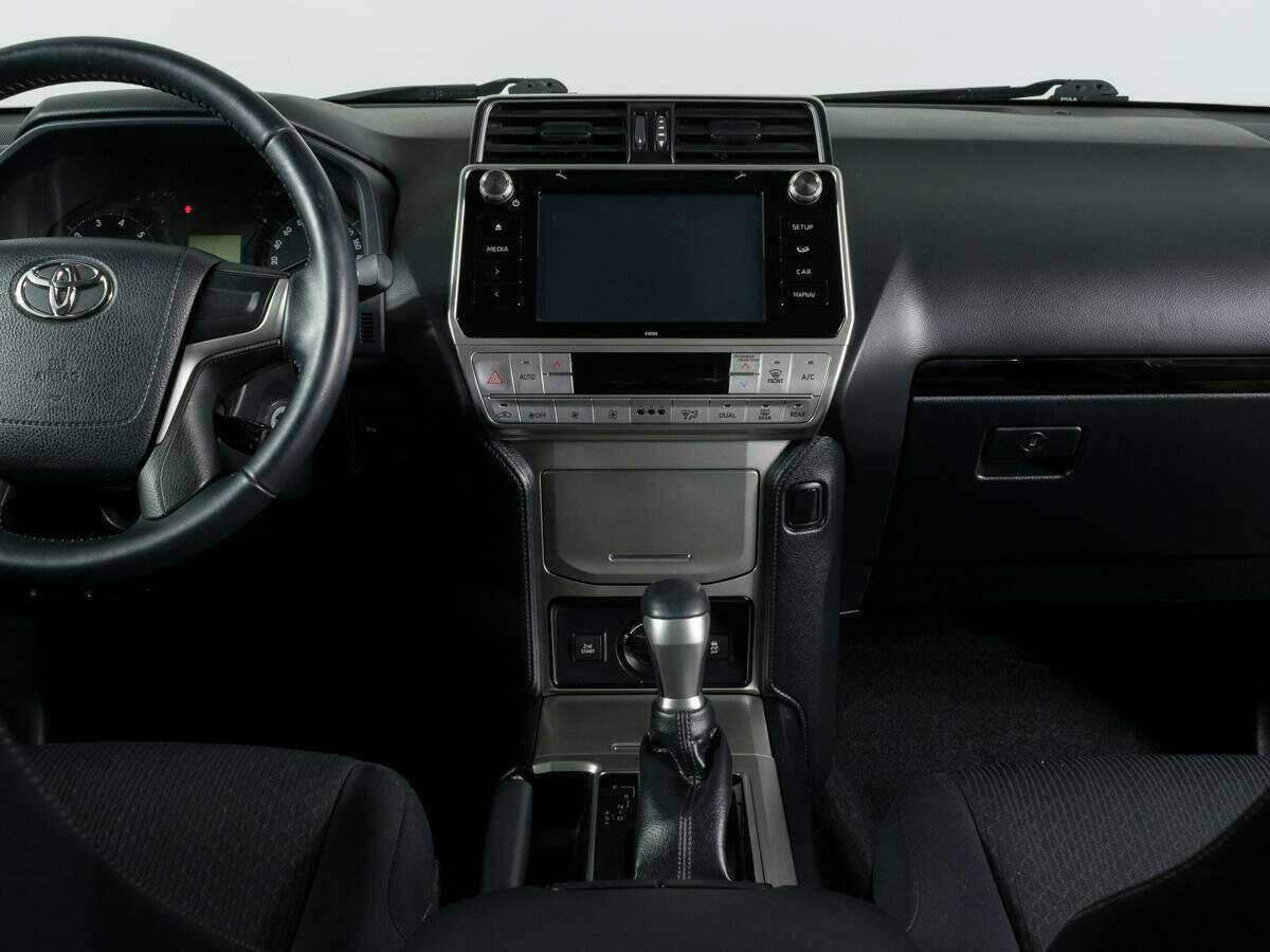 Toyota Land Cruiser Prado с пробегом — 2018 год. Фото: #9