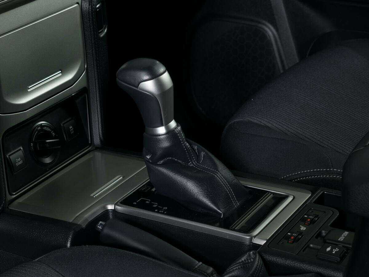 Toyota Land Cruiser Prado с пробегом — 2018 год. Фото: #15