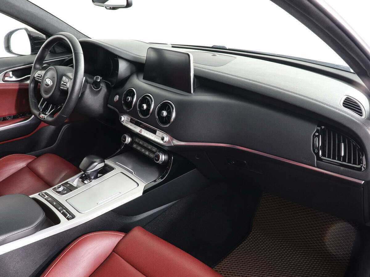 Kia Stinger с пробегом — 2018 год. Фото: #9