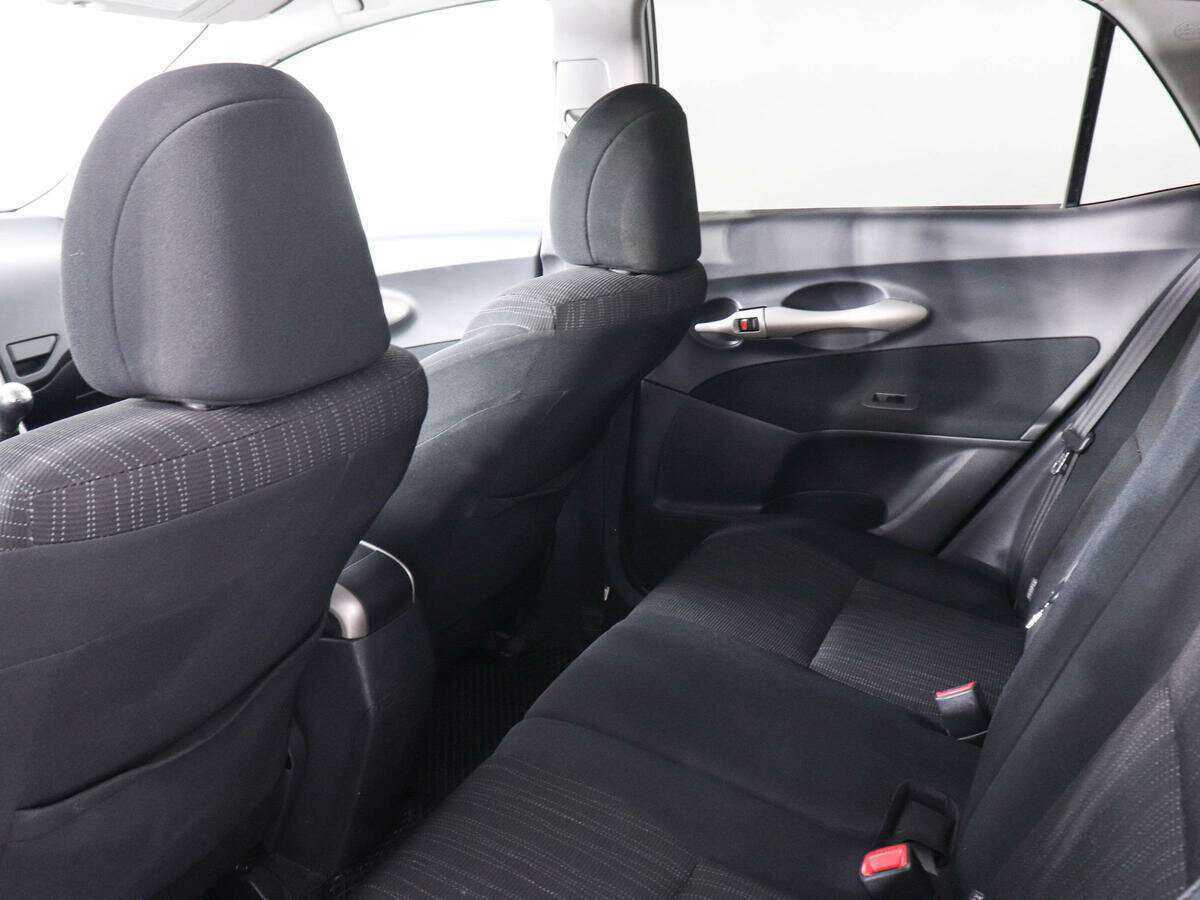 Toyota Auris с пробегом — 2007 год. Фото: #11