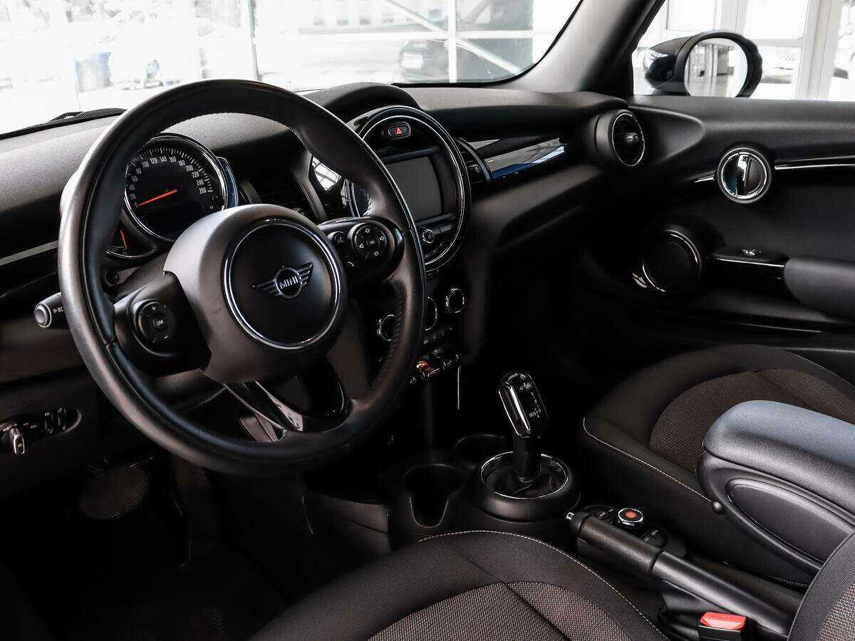 Mini Hatch с пробегом — 2020 год. Фото: #7