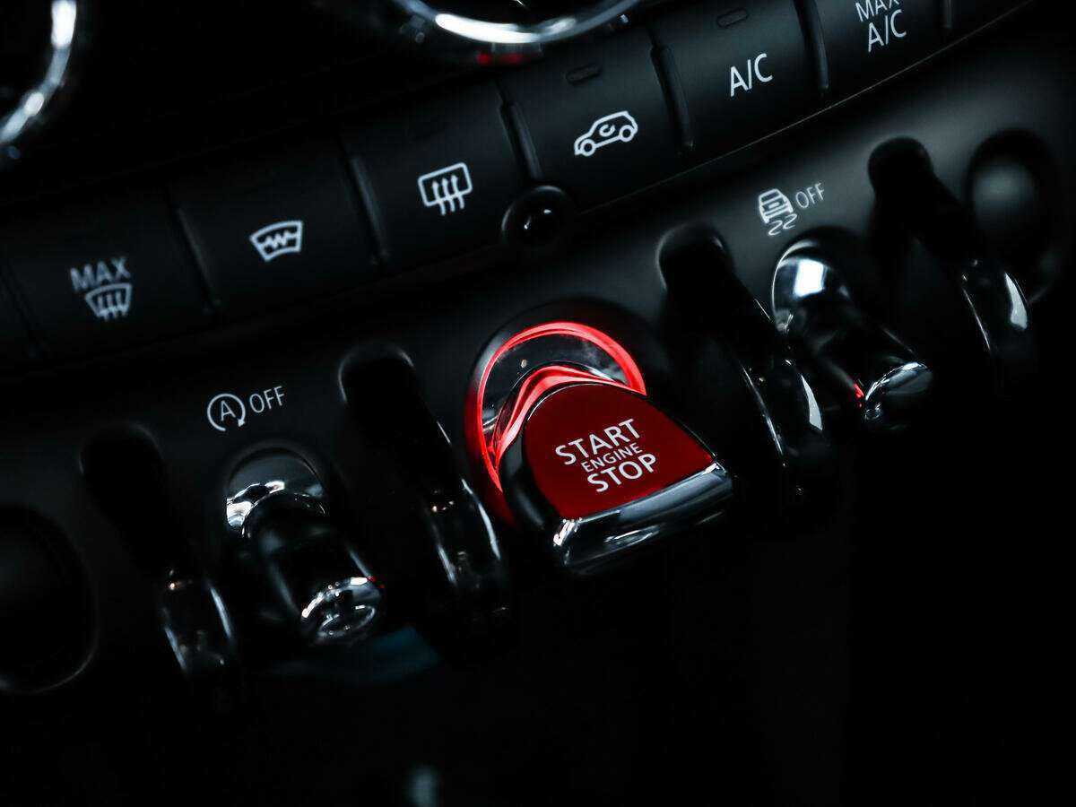 Mini Hatch с пробегом — 2020 год. Фото: #10