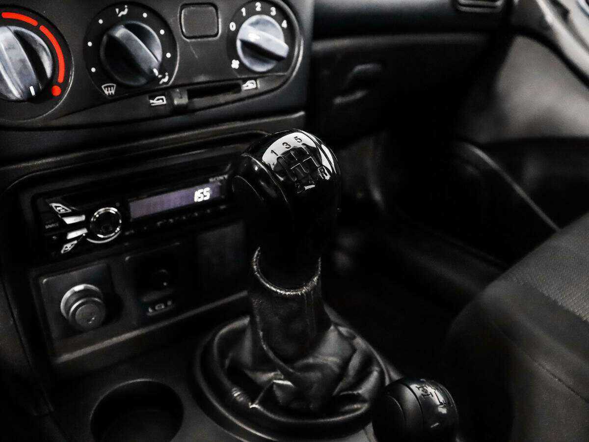 Chevrolet Niva с пробегом — 2011 год. Фото: #9