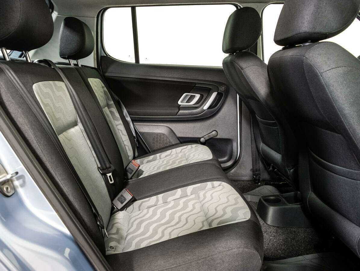 Skoda Fabia с пробегом — 2010 год. Фото: #11