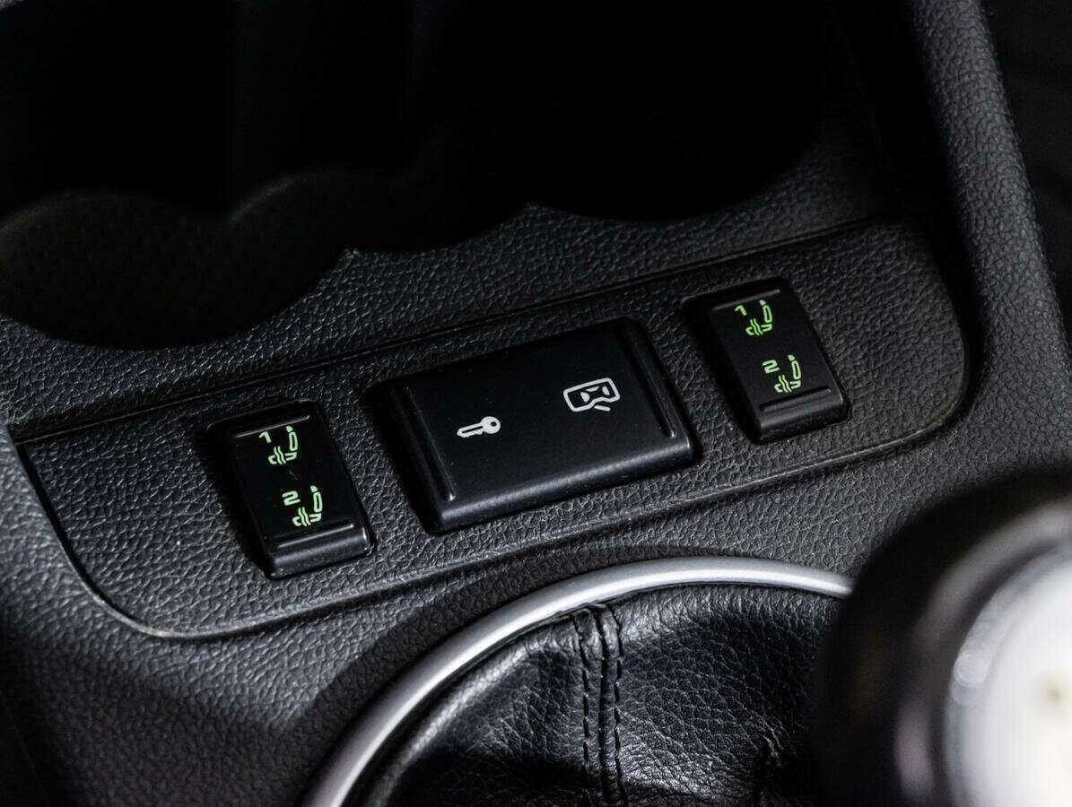 Skoda Fabia с пробегом — 2010 год. Фото: #13