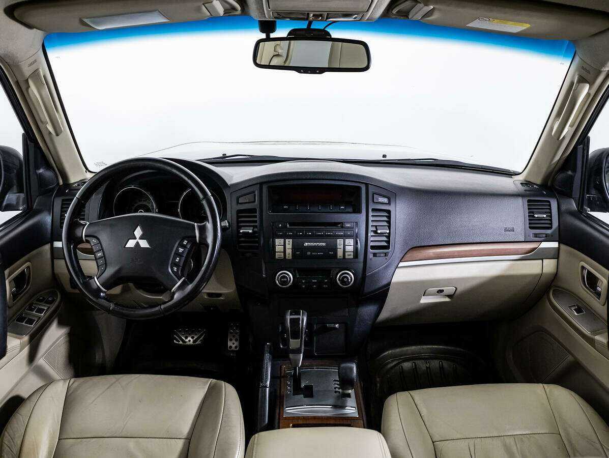 Mitsubishi Pajero с пробегом — 2008 год. Фото: #12