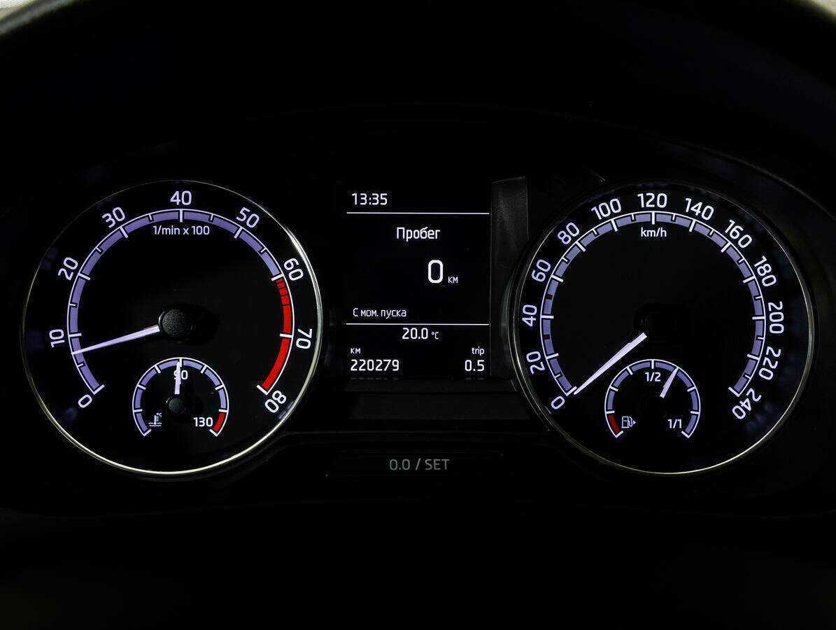 Skoda Rapid с пробегом — 2017 год. Фото: #13