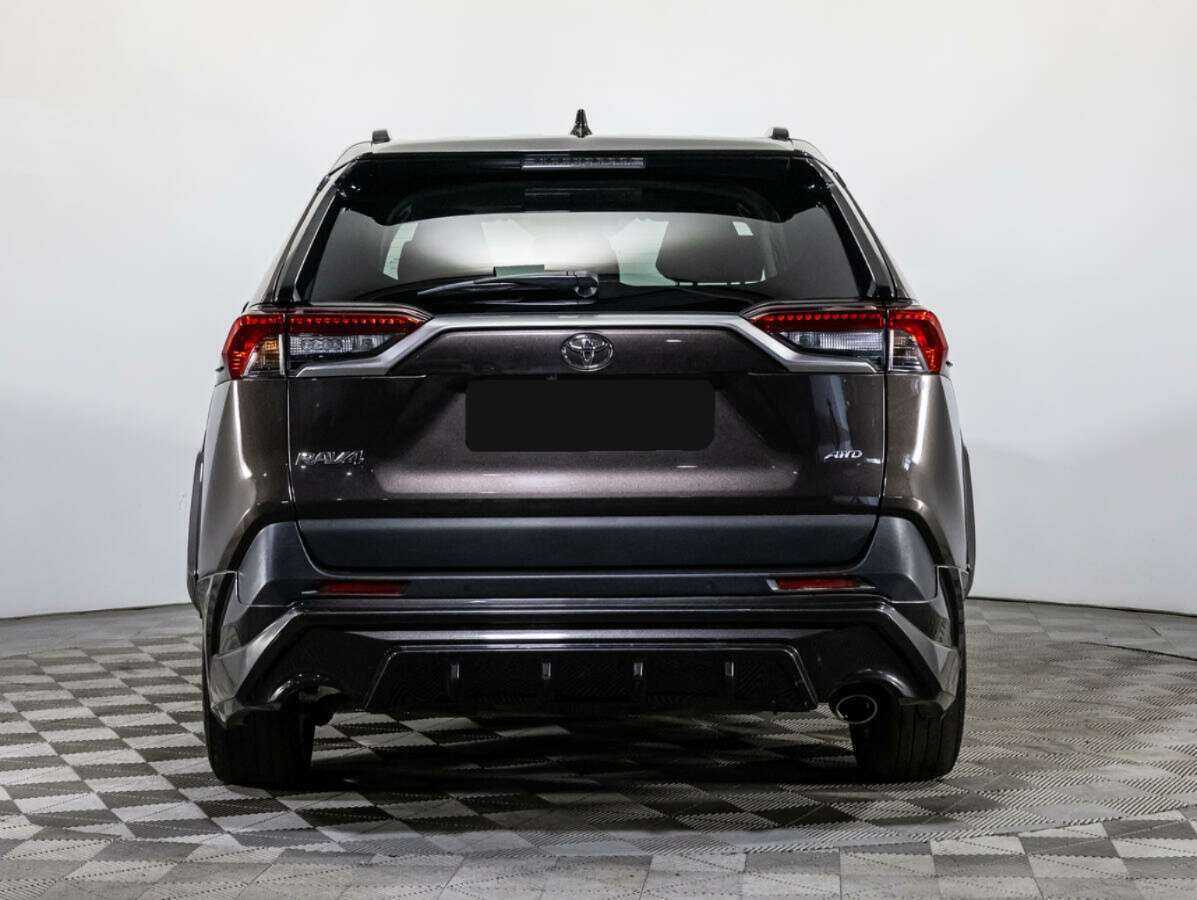 Toyota RAV4 с пробегом — 2021 год. Фото: #3