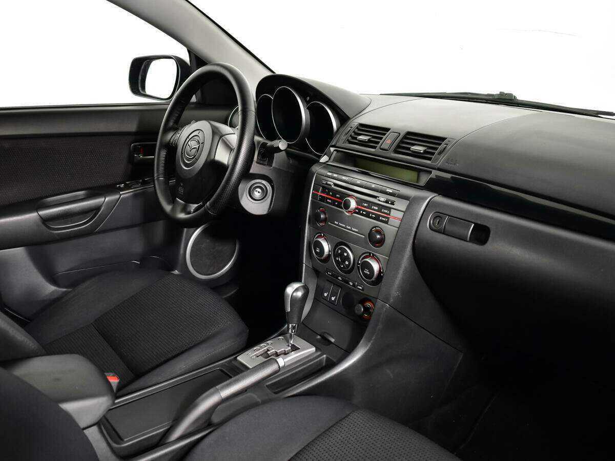 Mazda 3 с пробегом — 2008 год. Фото: #8