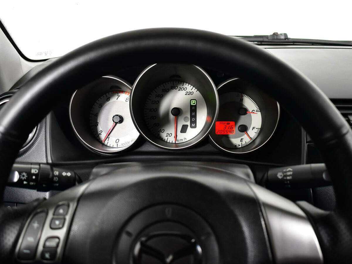 Mazda 3 с пробегом — 2008 год. Фото: #10