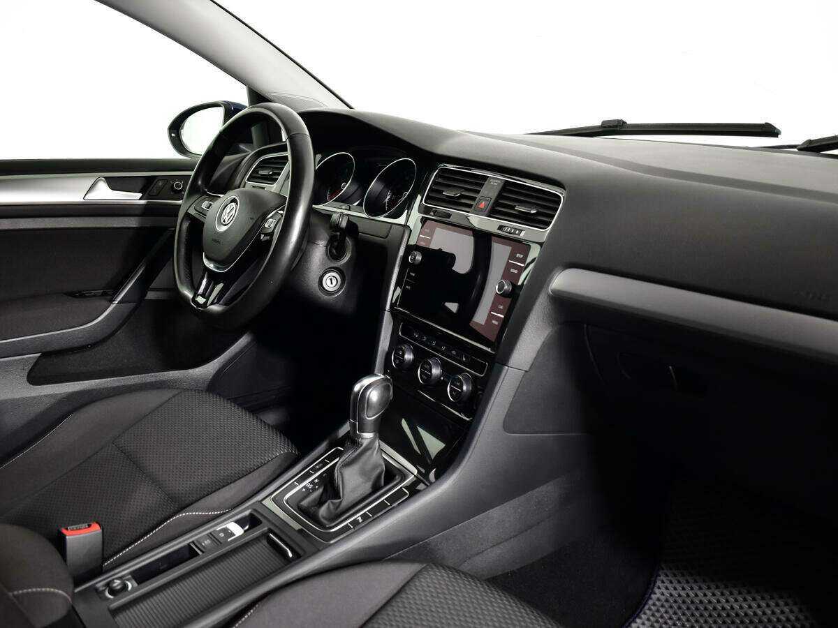 Volkswagen Golf с пробегом — 2018 год. Фото: #6
