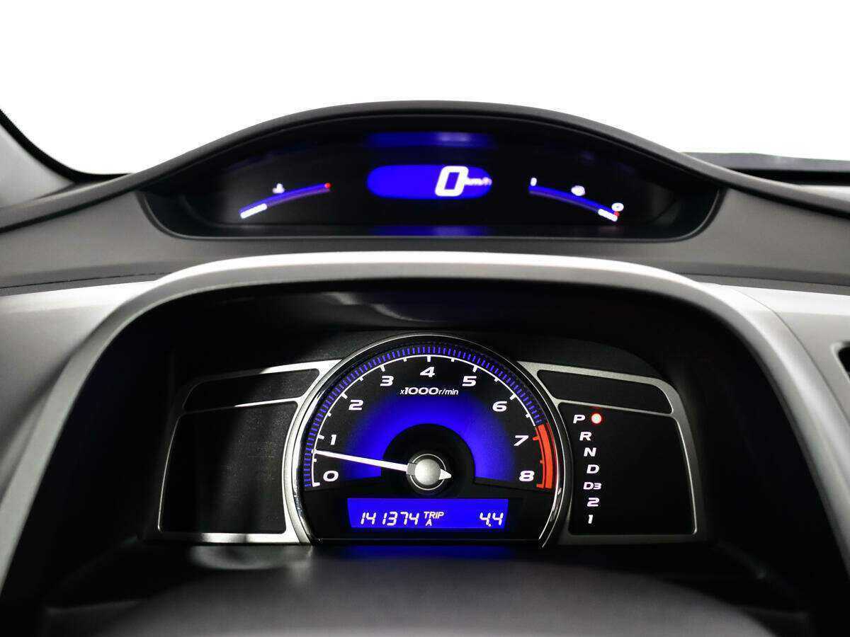 Honda Civic с пробегом — 2009 год. Фото: #10