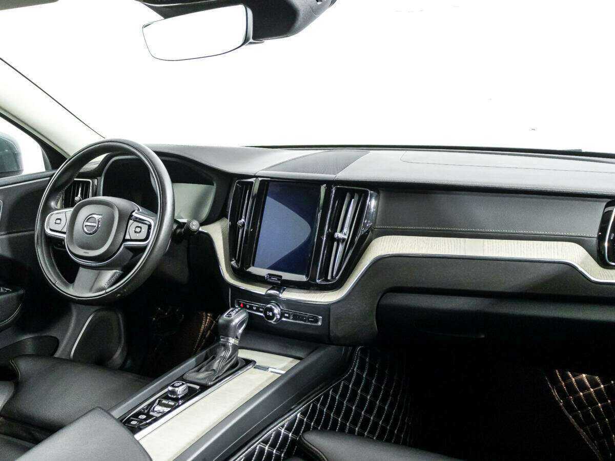 Volvo XC60 с пробегом — 2018 год. Фото: #8