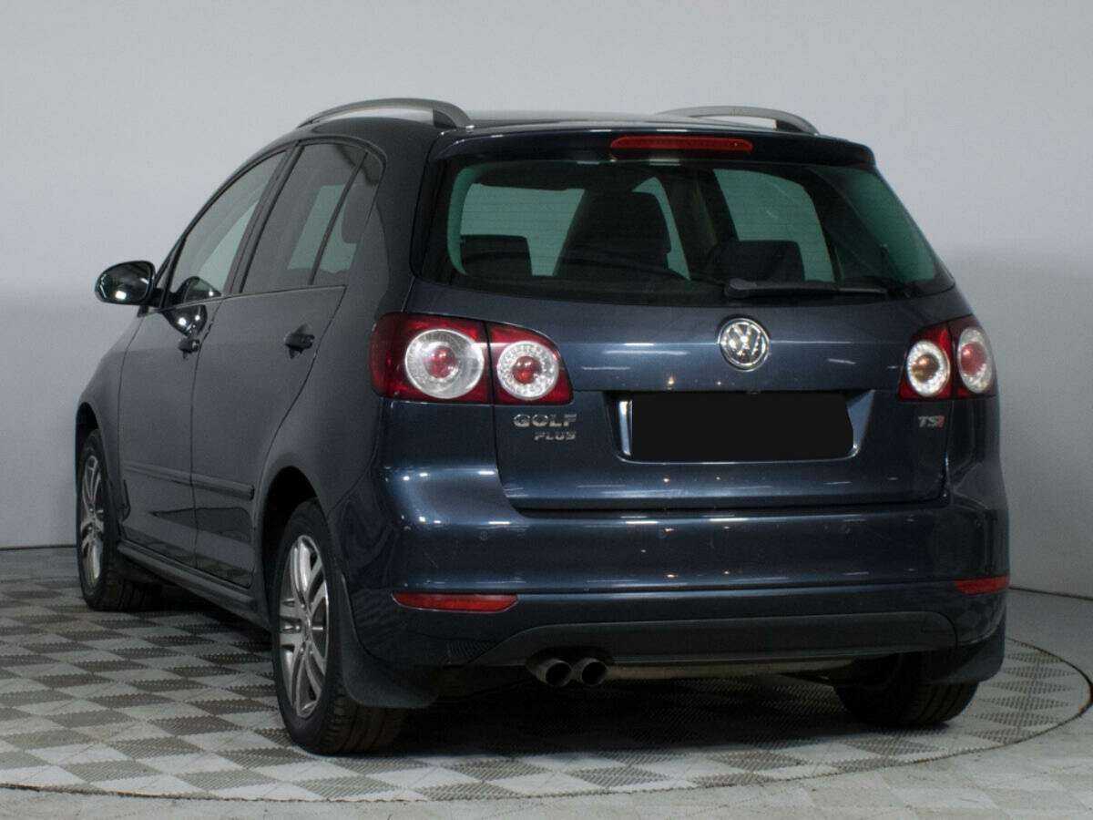 Volkswagen Golf Plus с пробегом — 2011 год. Фото: #6