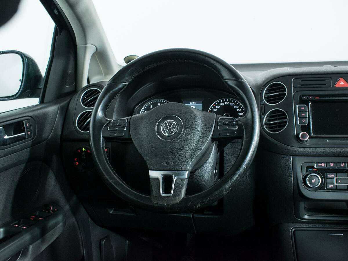 Volkswagen Golf Plus с пробегом — 2011 год. Фото: #13