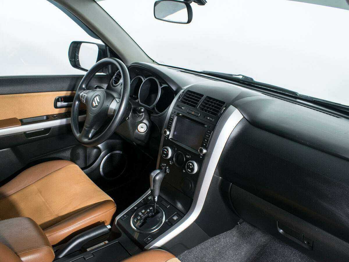 Suzuki Grand Vitara с пробегом — 2012 год. Фото: #7