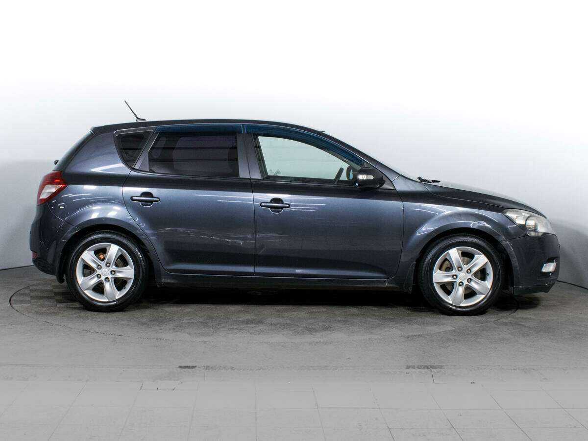 Kia Ceed с пробегом — 2011 год. Фото: #3