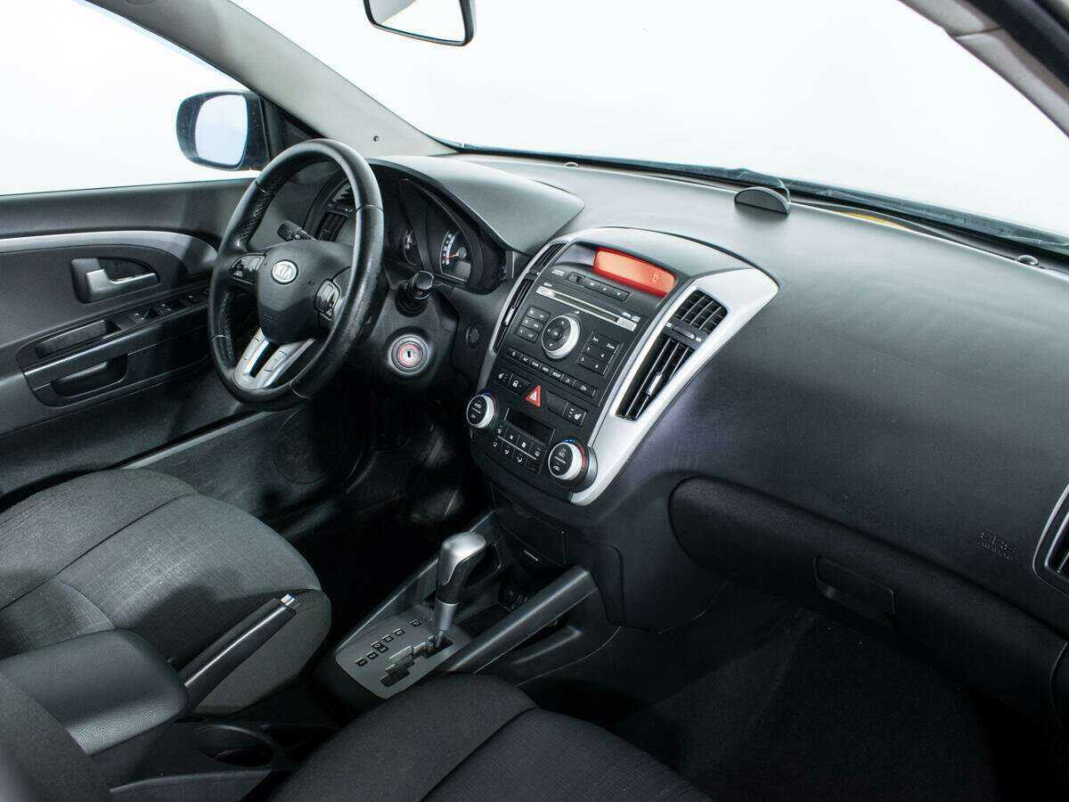 Kia Ceed с пробегом — 2011 год. Фото: #8