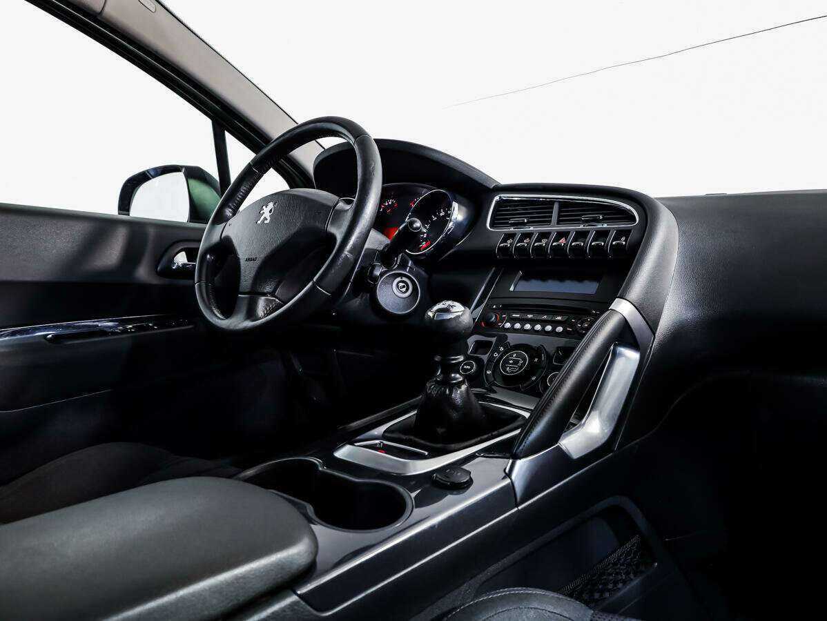 Peugeot 3008 с пробегом — 2011 год. Фото: #6