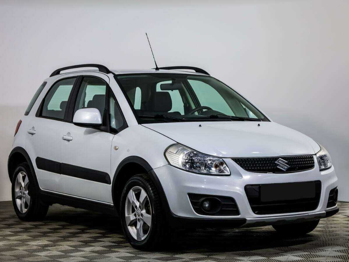 Suzuki SX4 с пробегом — 2011 год. Фото: #1