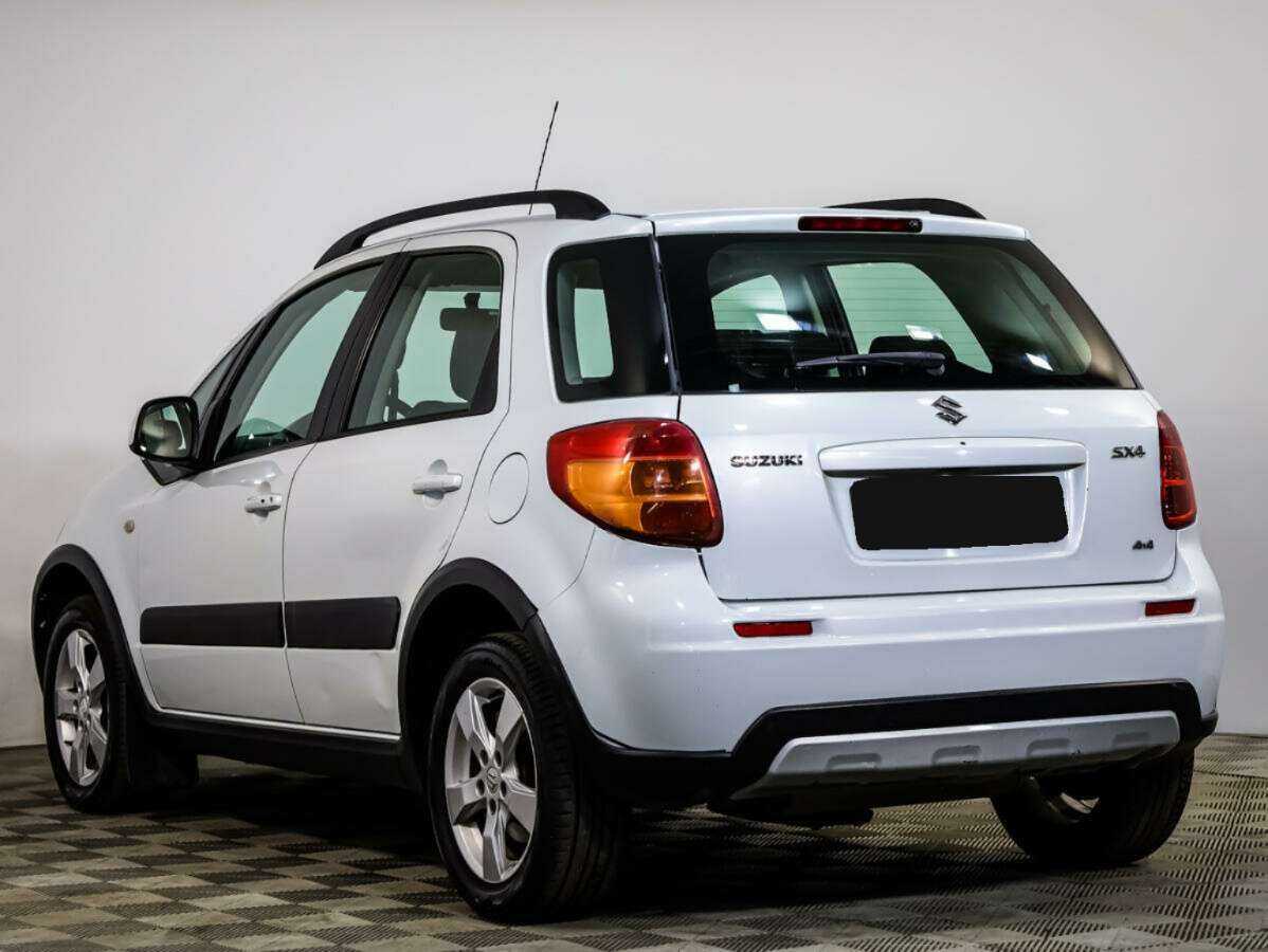 Suzuki SX4 с пробегом — 2011 год. Фото: #4