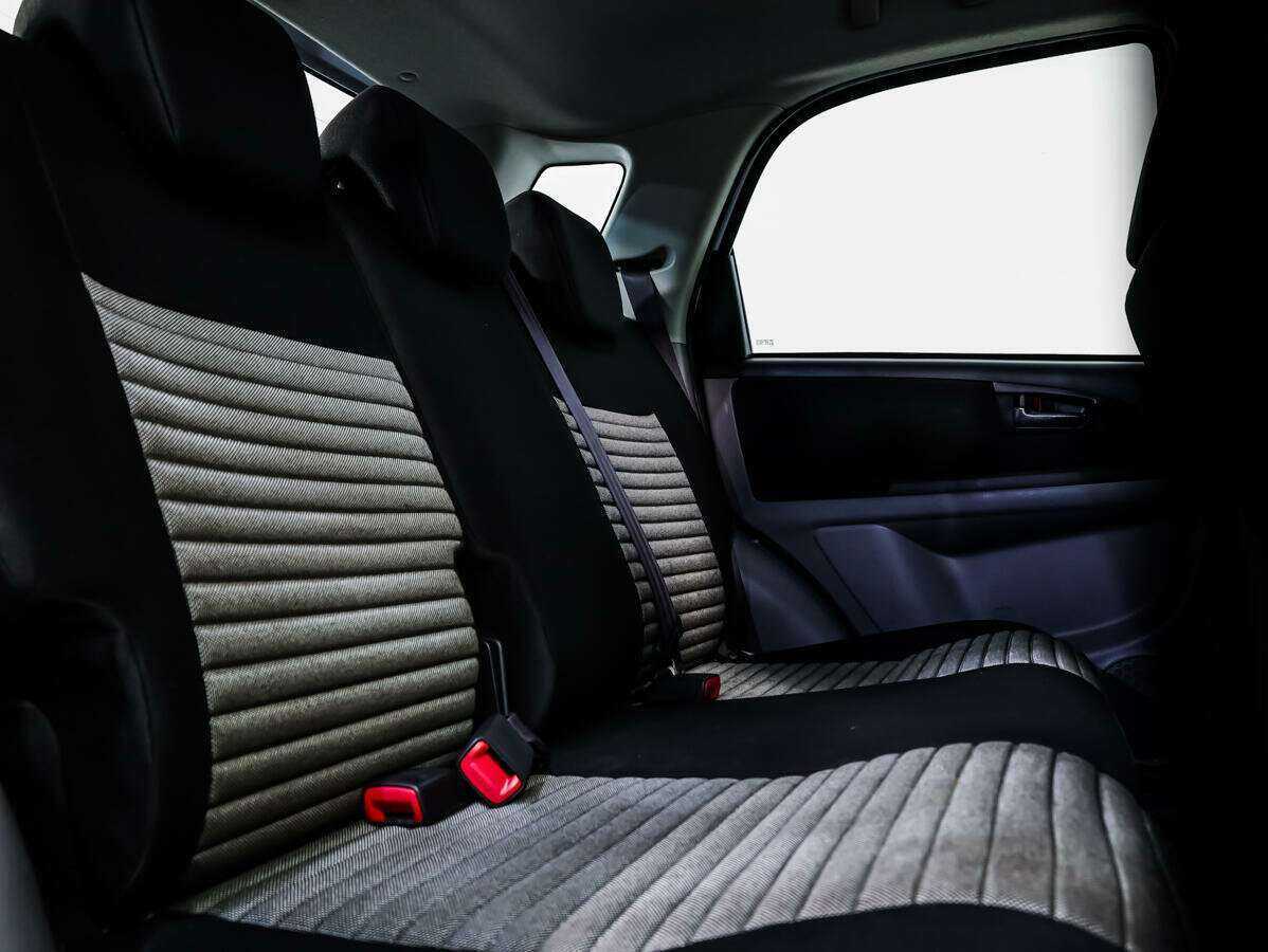 Suzuki SX4 с пробегом — 2011 год. Фото: #10