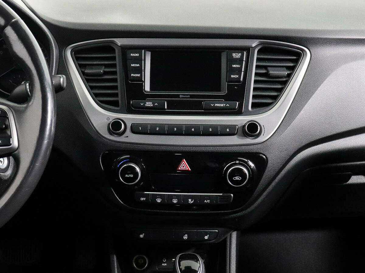 Hyundai Solaris с пробегом — 2017 год. Фото: #10