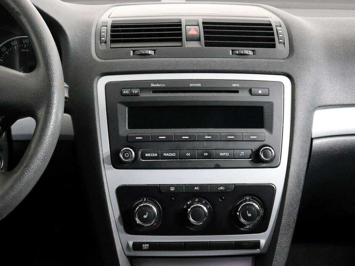 Skoda Octavia с пробегом — 2011 год. Фото: #10