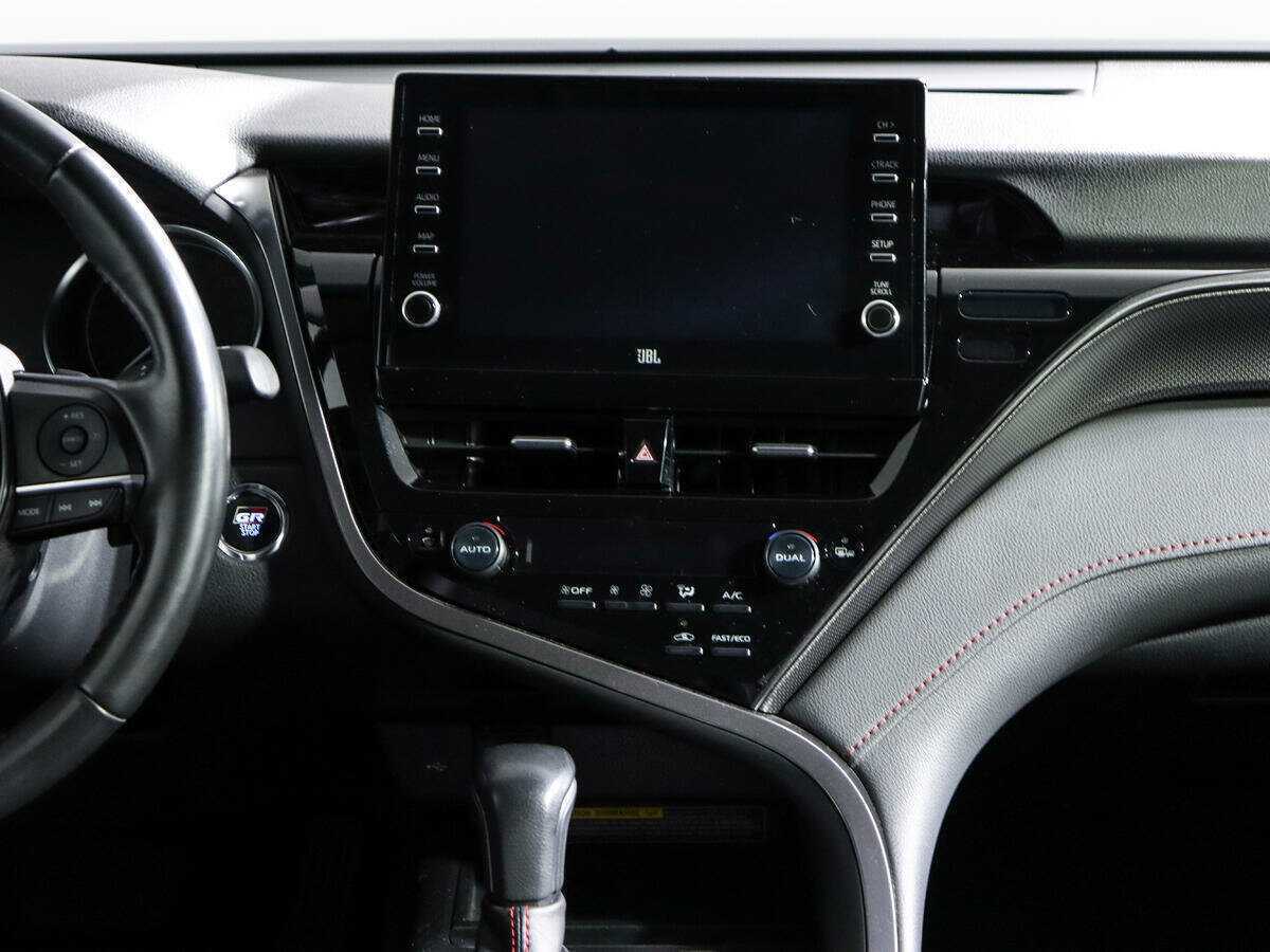 Toyota Camry с пробегом — 2021 год. Фото: #6