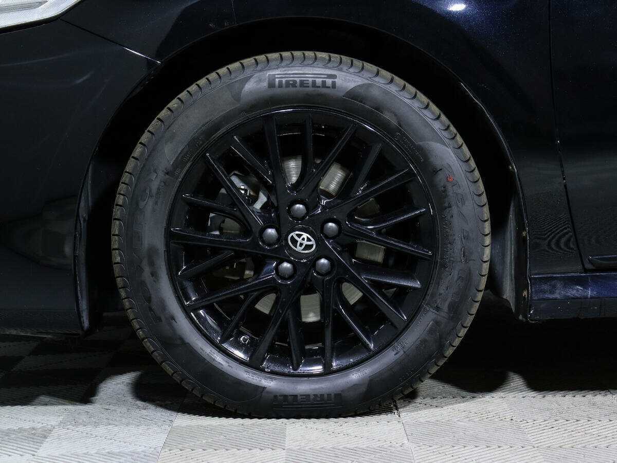 Toyota Camry с пробегом — 2021 год. Фото: #8