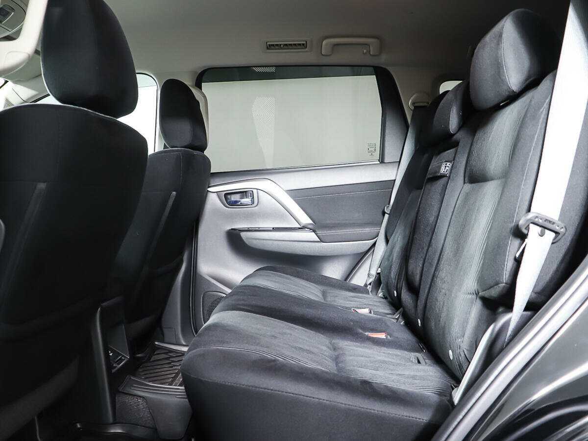 Mitsubishi Pajero Sport с пробегом — 2021 год. Фото: #7