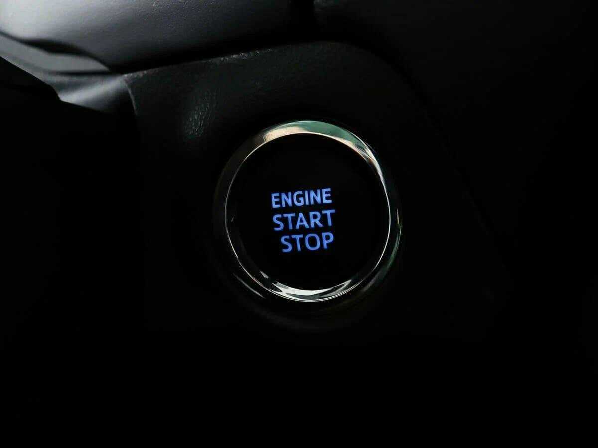 Toyota RAV4 с пробегом — 2021 год. Фото: #18