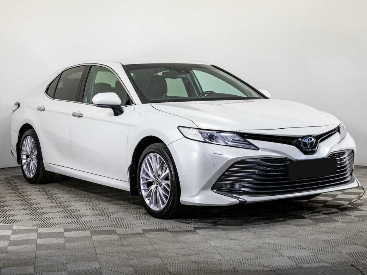 Toyota Camry с пробегом — 2020 год. Фото: #2
