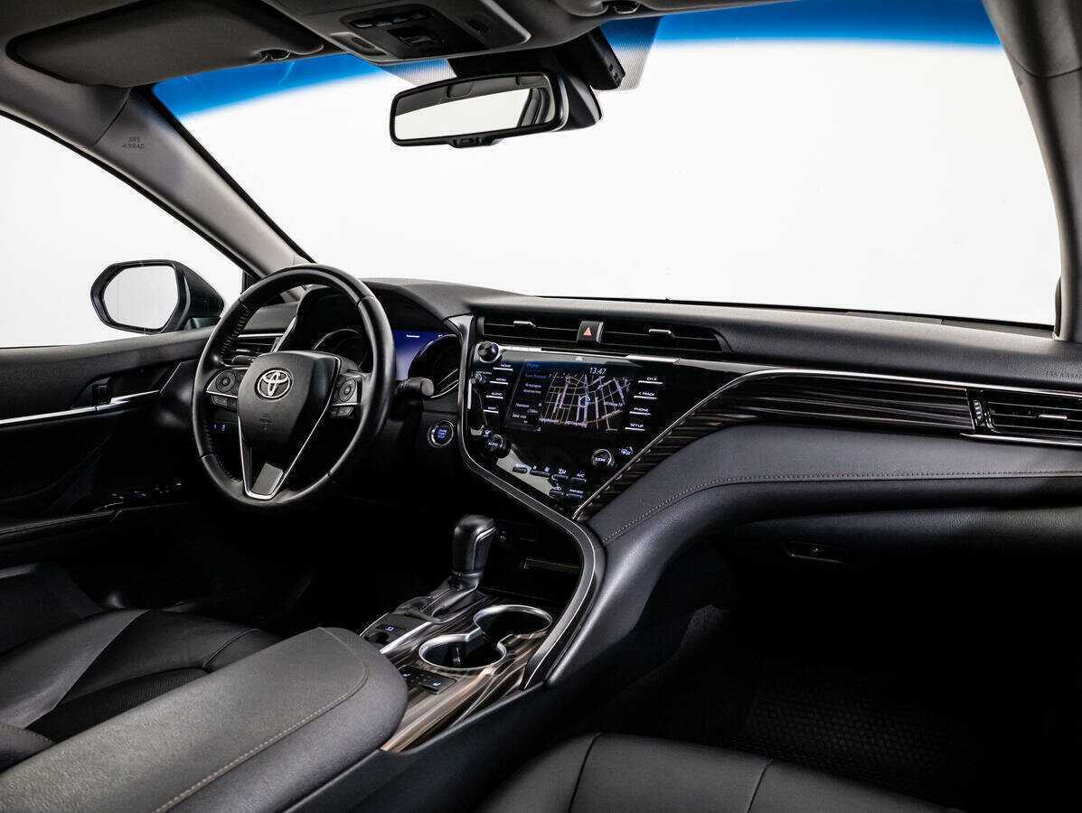 Toyota Camry с пробегом — 2020 год. Фото: #8
